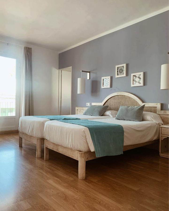 Hostal Hpc Porto Colom Eksteriør bilde