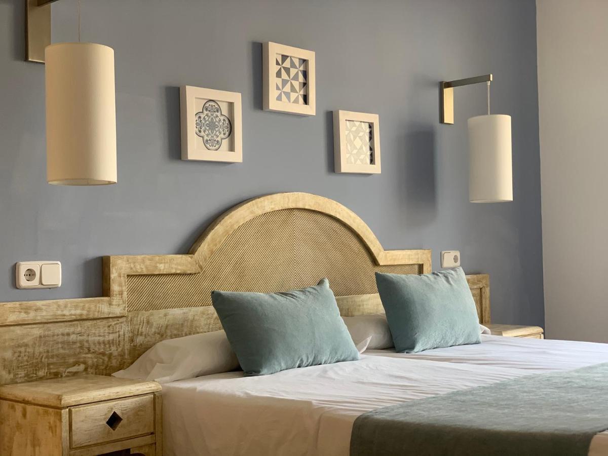 Hostal Hpc Porto Colom Eksteriør bilde