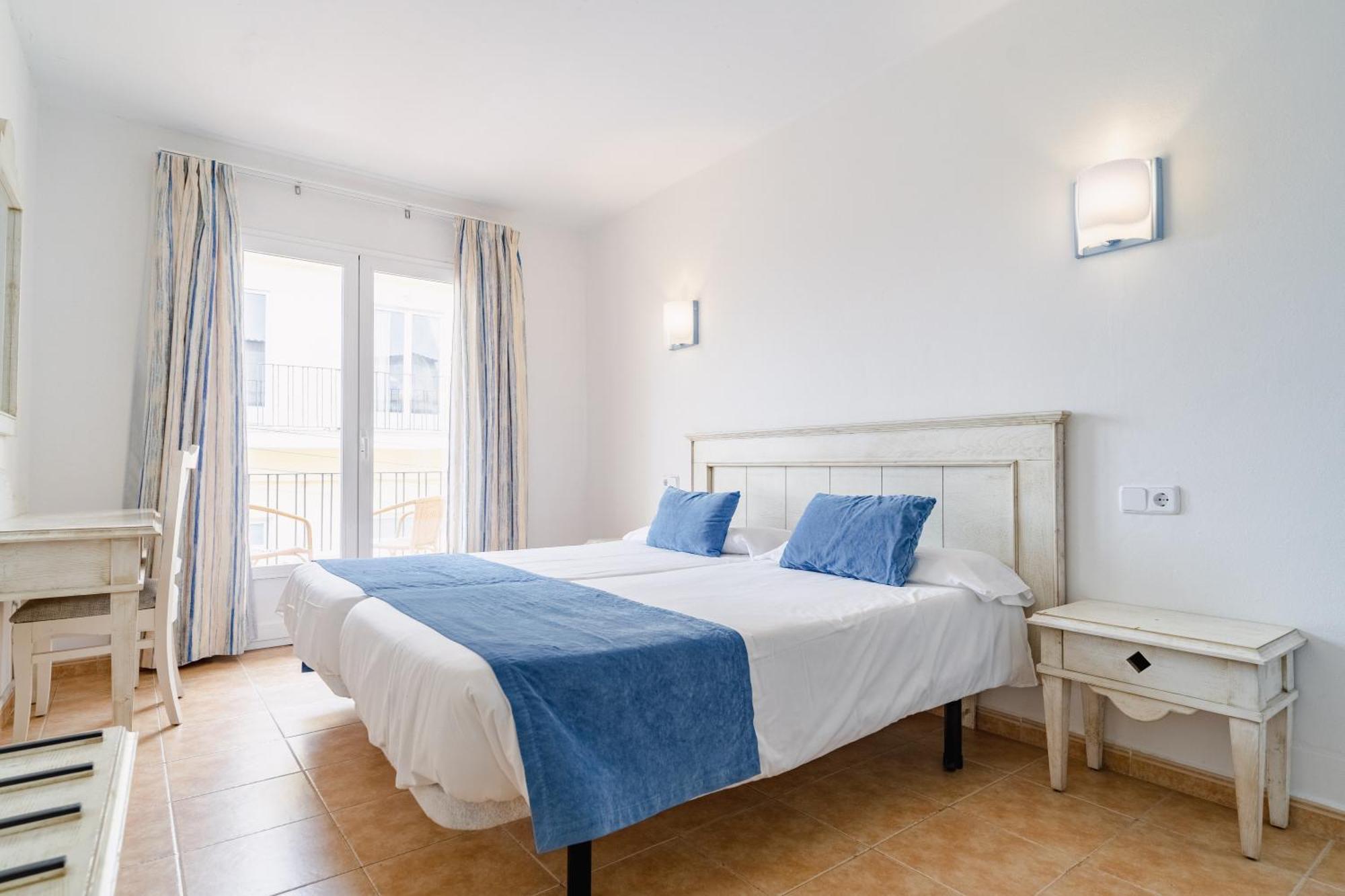 Hostal Hpc Porto Colom Eksteriør bilde