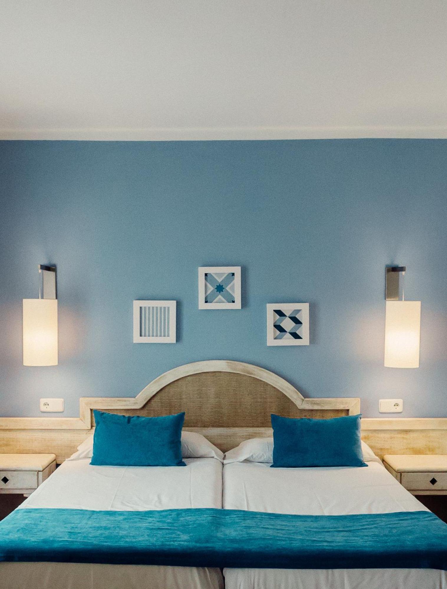 Hostal Hpc Porto Colom Eksteriør bilde